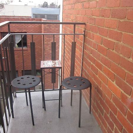 Position Perfect Carlton Apartment Мелбърн Екстериор снимка