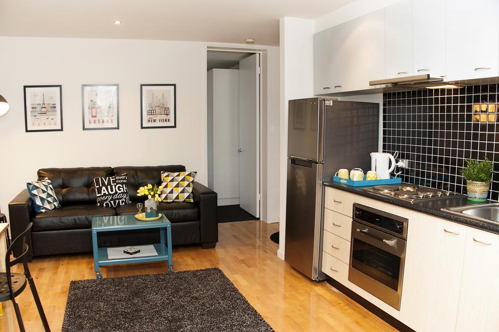 Position Perfect Carlton Apartment Мелбърн Екстериор снимка