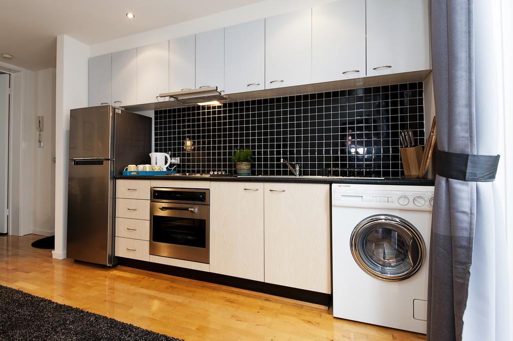 Position Perfect Carlton Apartment Мелбърн Екстериор снимка