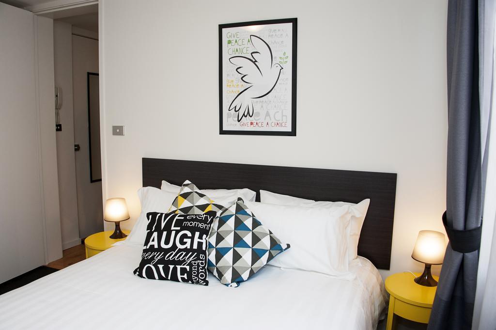 Position Perfect Carlton Apartment Мелбърн Екстериор снимка