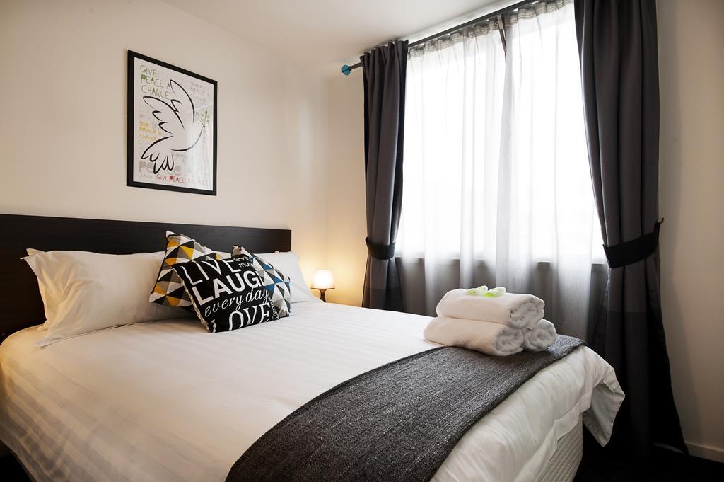 Position Perfect Carlton Apartment Мелбърн Екстериор снимка