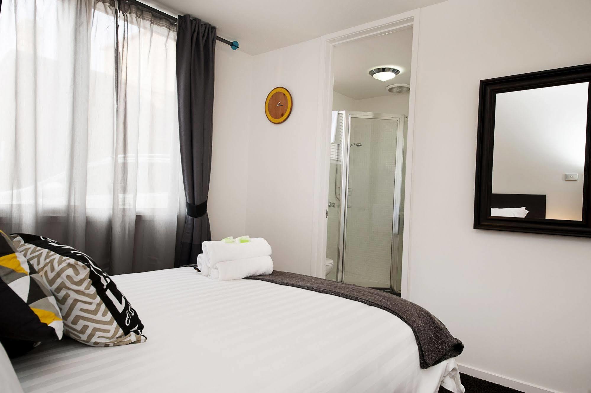 Position Perfect Carlton Apartment Мелбърн Екстериор снимка