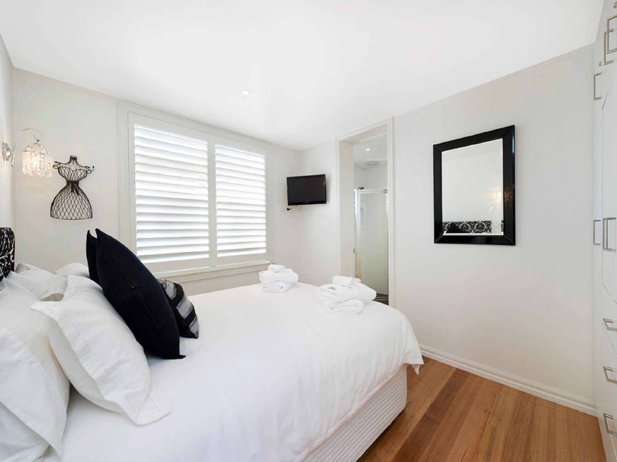 Position Perfect Carlton Apartment Мелбърн Екстериор снимка