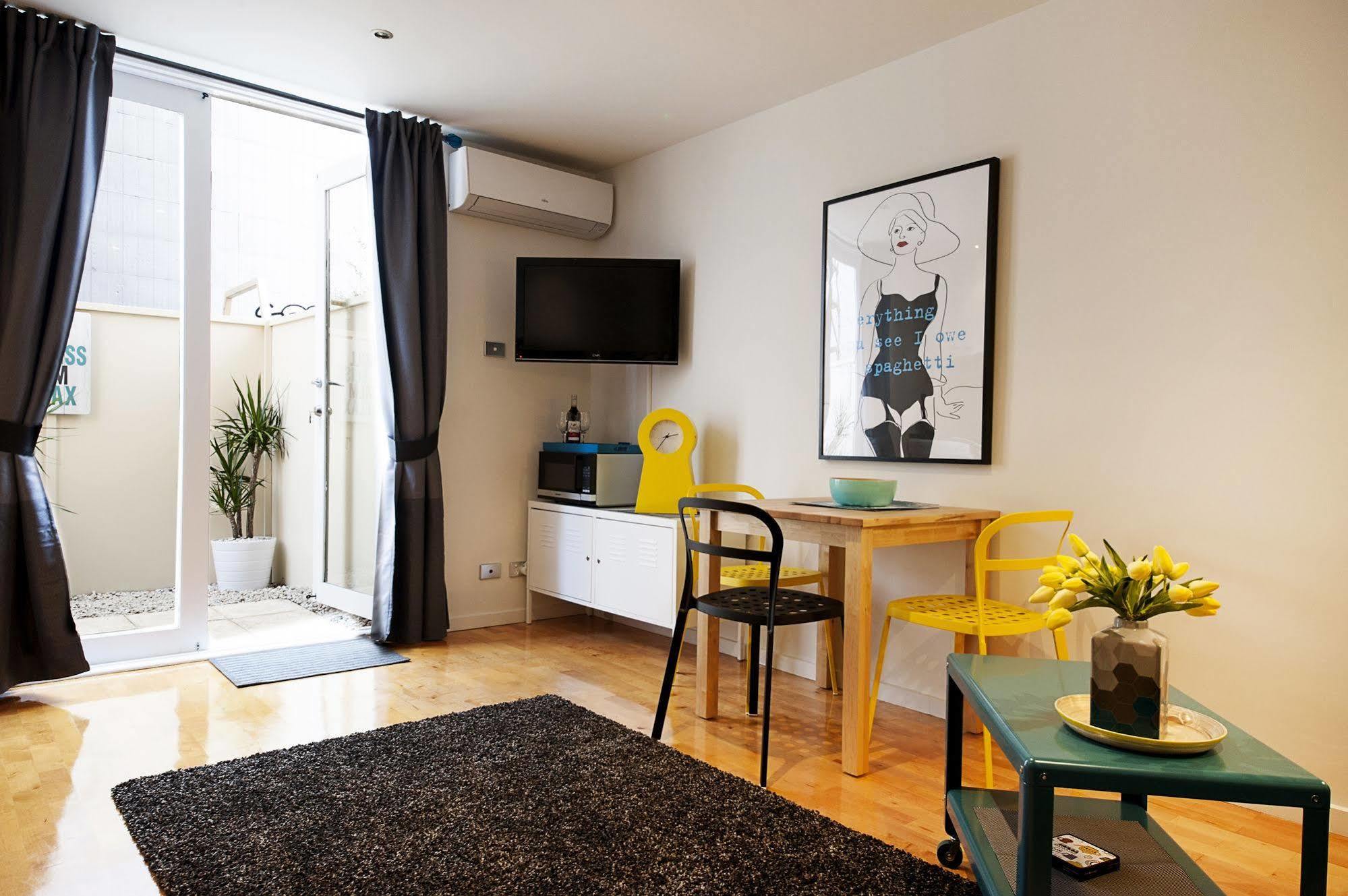 Position Perfect Carlton Apartment Мелбърн Екстериор снимка