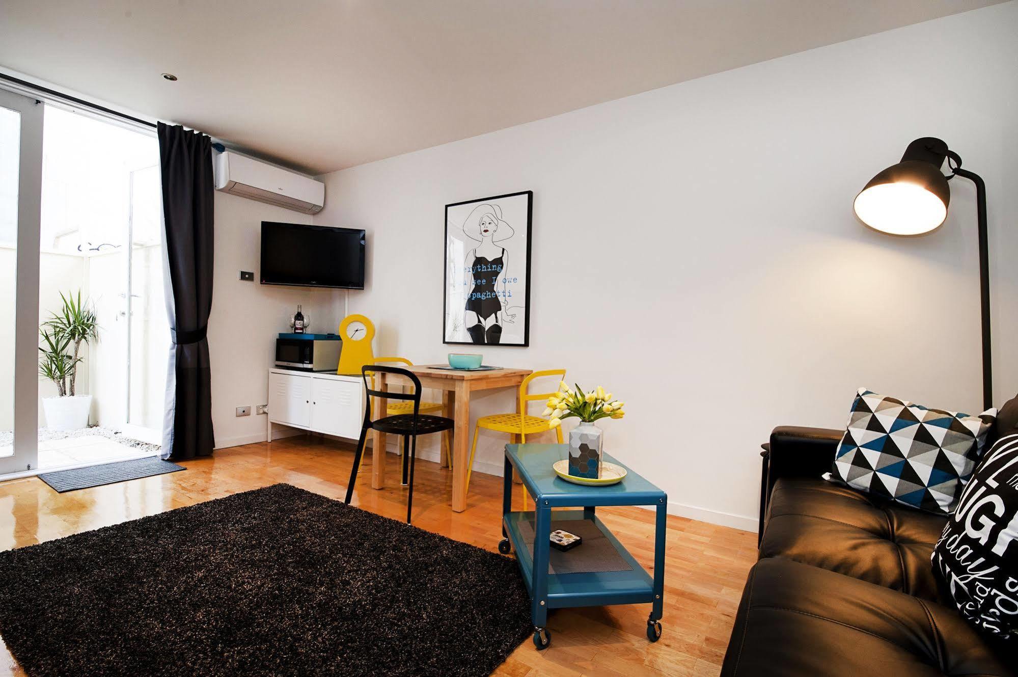 Position Perfect Carlton Apartment Мелбърн Екстериор снимка