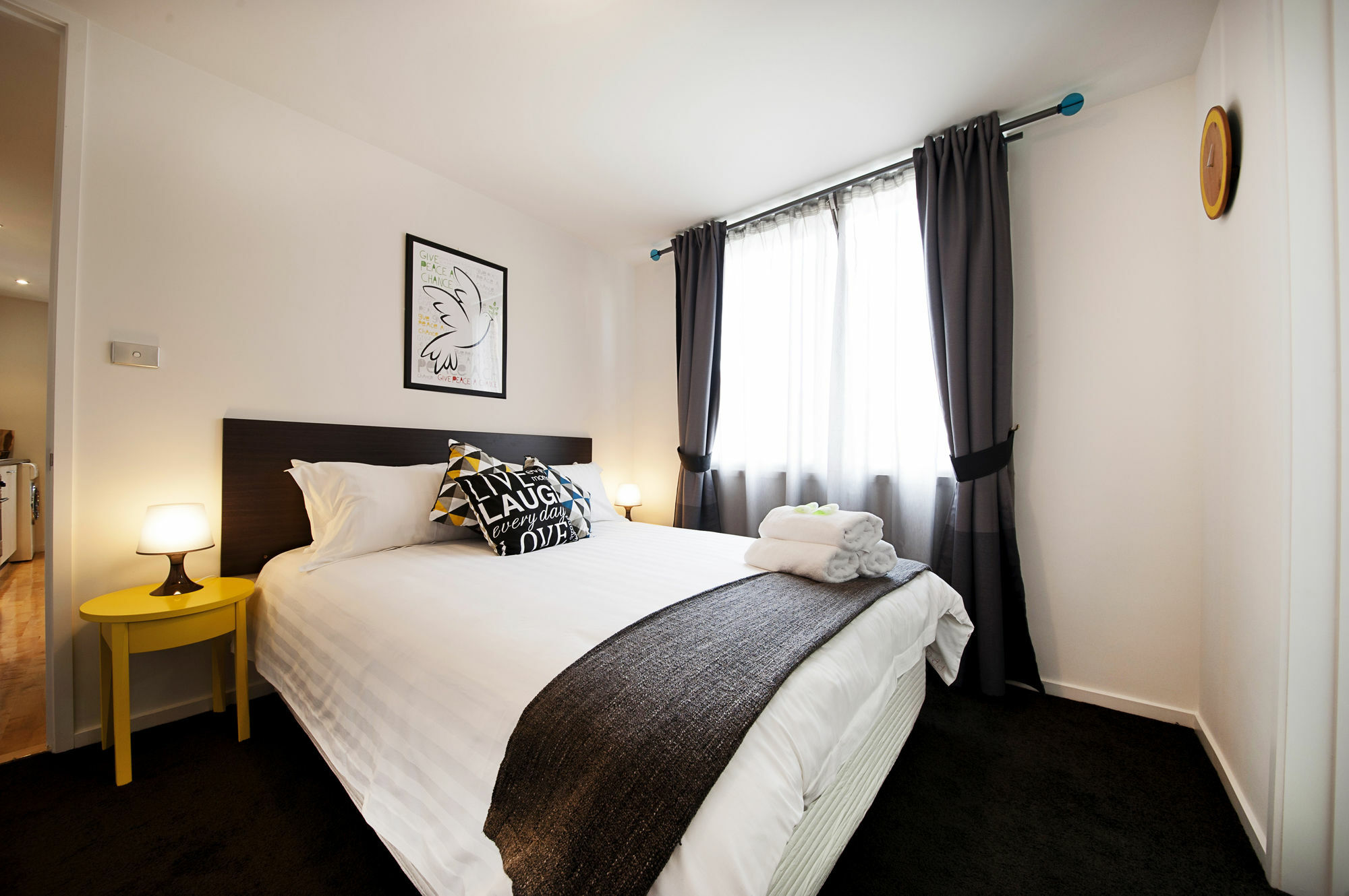 Position Perfect Carlton Apartment Мелбърн Екстериор снимка